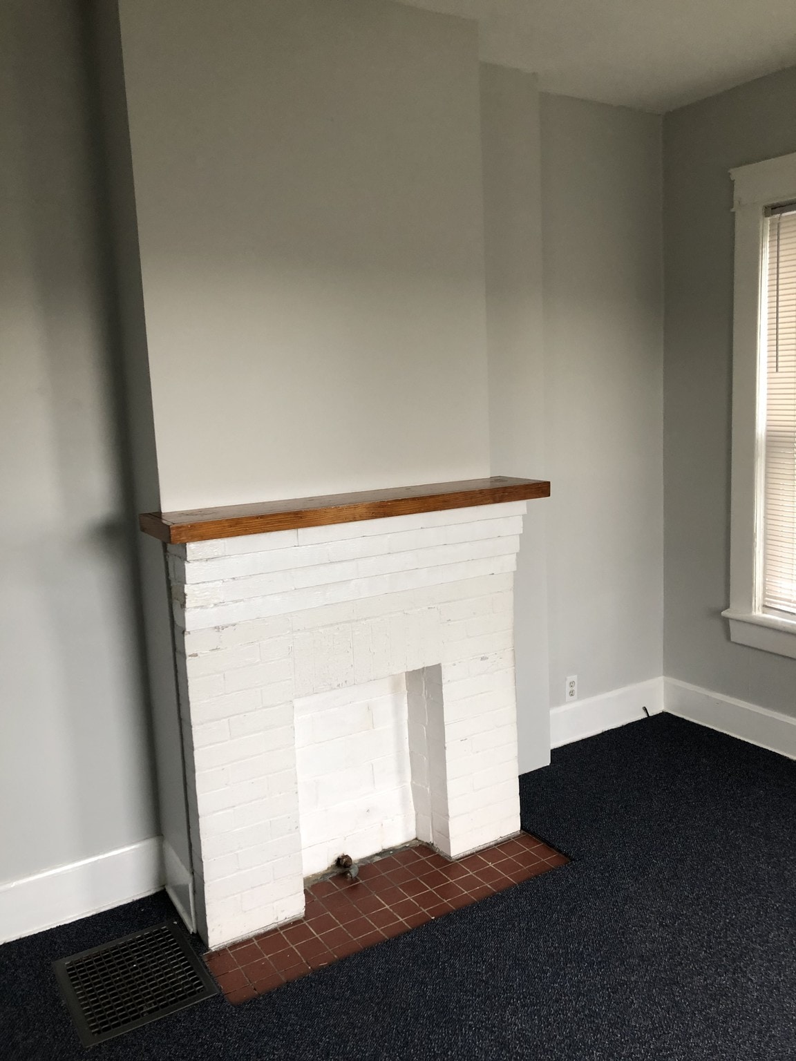 First Floor Bedroom/Living Area - 137 Grosvenor St