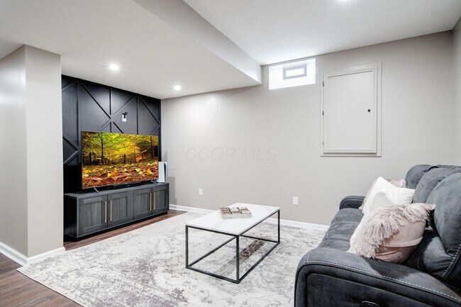 Building Photo - 7181 Fenwick St NW