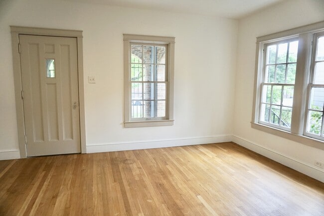 Building Photo - 1320 N 9th St