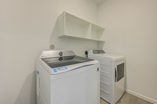 Building Photo - 609 Royal Arch Dr
