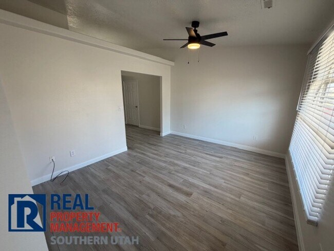 Building Photo - Remolded 3 Bedroom near Costco