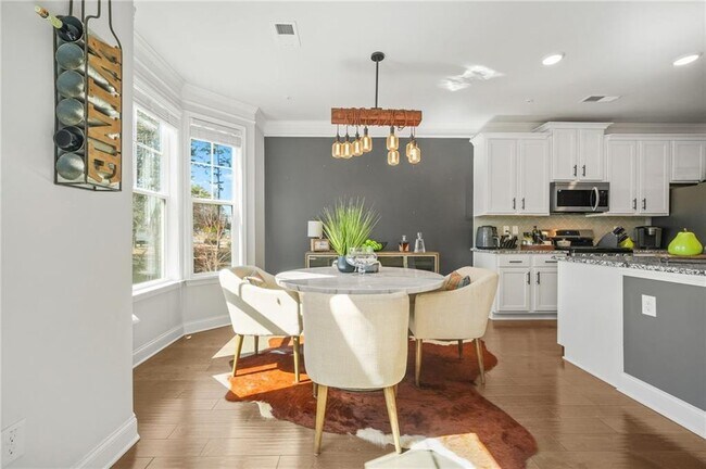 Building Photo - 967 Allegro Park