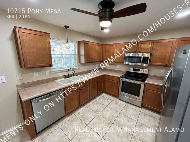 Building Photo - 10715 Pony Mesa