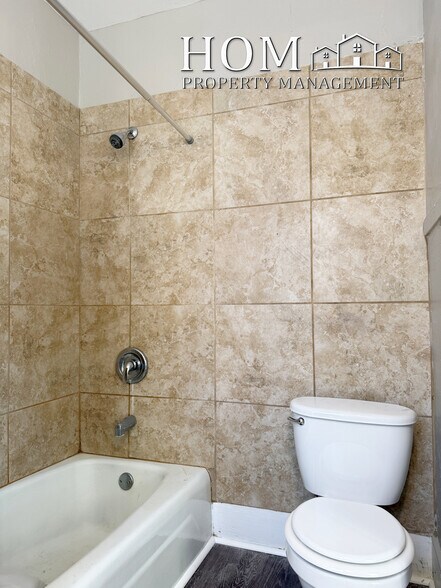 Building Photo - 229 Center St