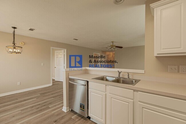 Building Photo - 2 Bed 2 Bath Near the Reservoir