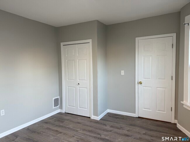 Building Photo - 276 Orchard St