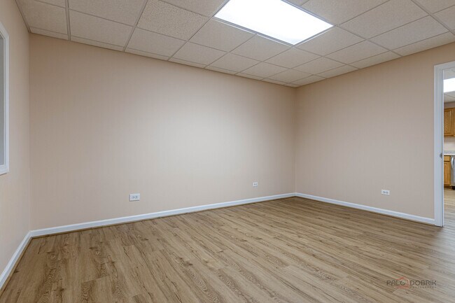 Building Photo - 5420 Belmont Ct