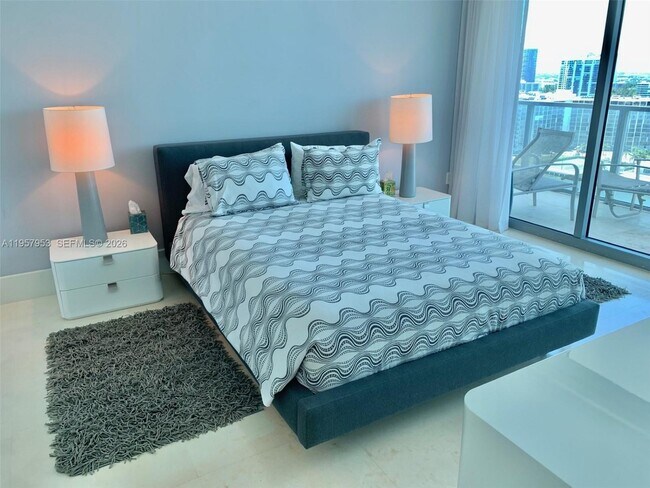 Building Photo - 3101 S Ocean Dr