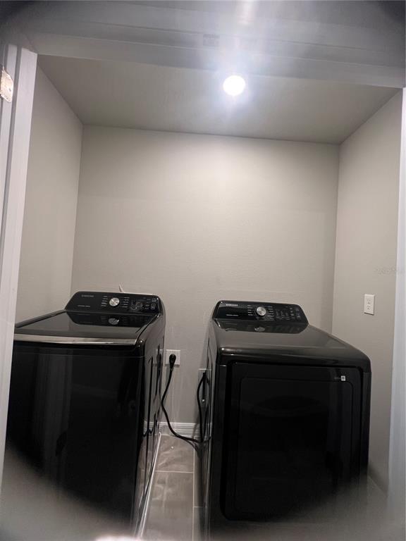 Building Photo - 582 Amadoras Wy