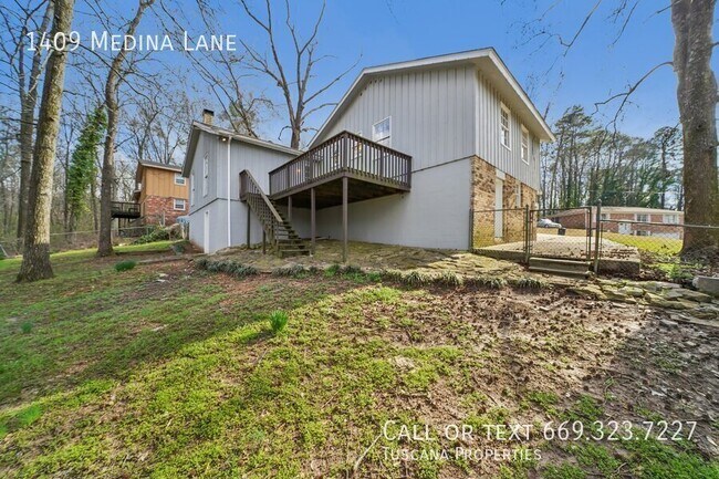 Building Photo - 1409 Medina Ln