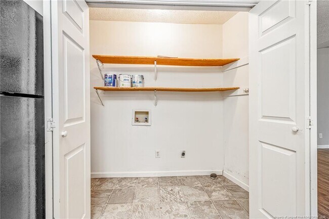 Building Photo - 6813 Willowbrook Dr