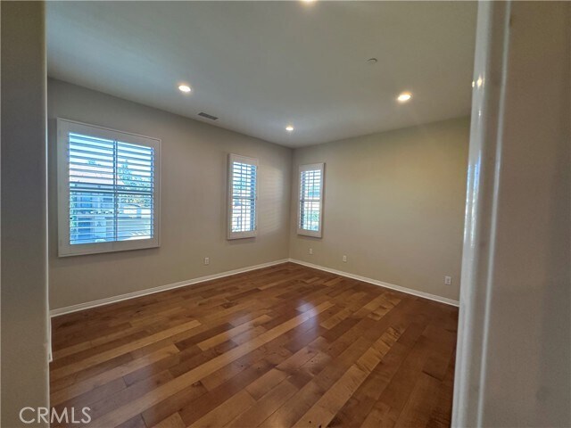 Building Photo - 74 Nassau