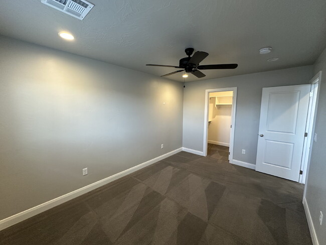 Building Photo - 3292 E 2890 S