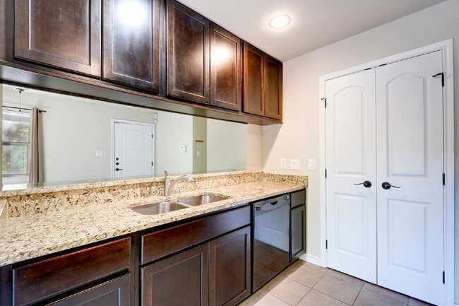 Building Photo - 6700 Cooper Ln