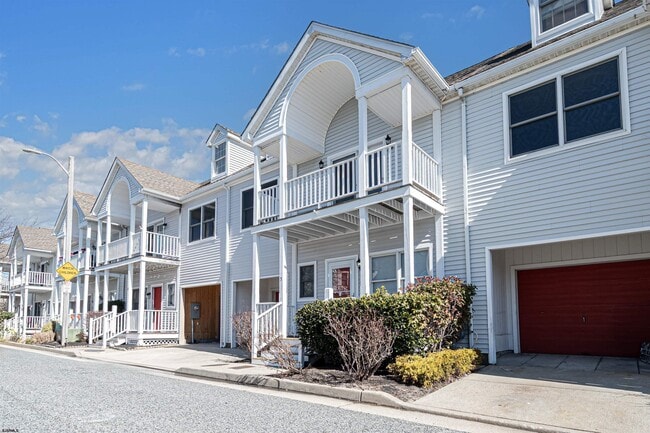 Building Photo - 3 Barkentine Ct