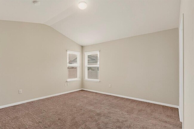 Building Photo - 18401 Friendship Hill Dr