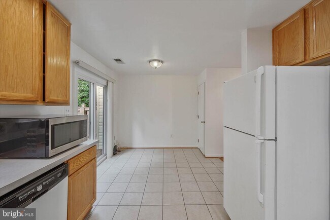 Building Photo - 14844 Edman Cir