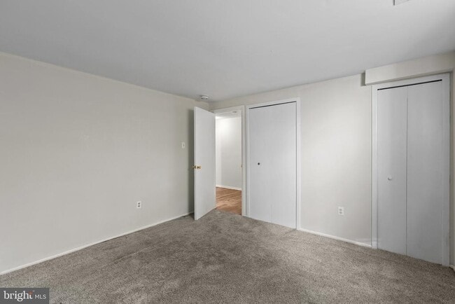 Building Photo - 11861 New Country Ln