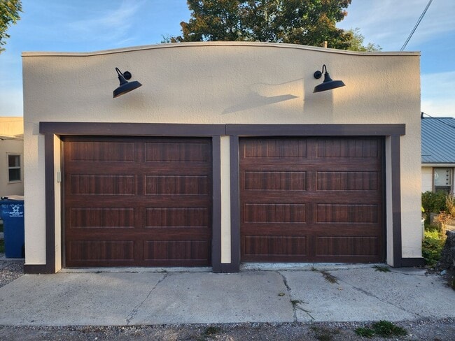 Building Photo - Furnished 1 BDRM/ 1 BA Lakeview Duplex in Polson, MT.