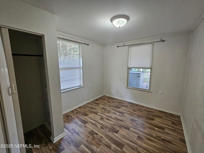 Building Photo - 2514 Algonquin Ave