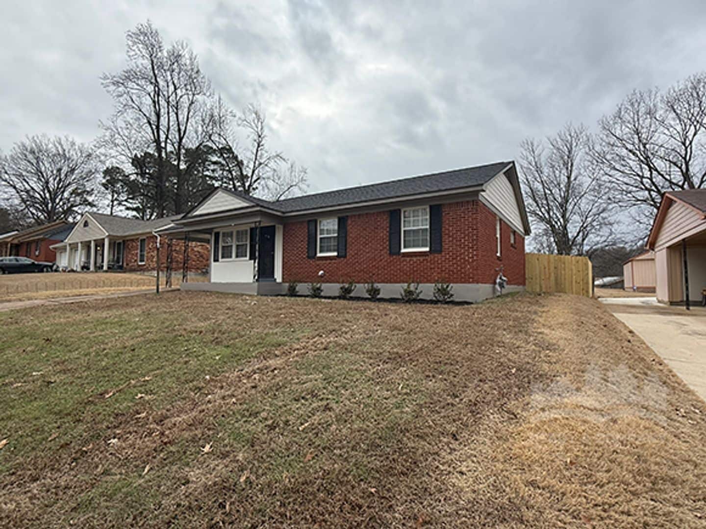 Building Photo - 2759 Southmeade Ave