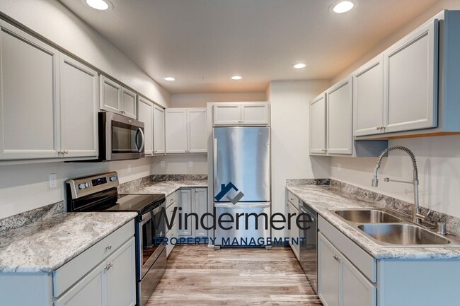 Primary Photo - 3 Bedroom, 2 Bath Condo in Summerwind Comm...