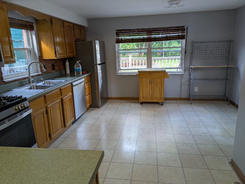 Building Photo - 2057 Borland Rd