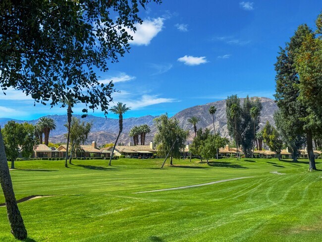 Building Photo - 175 Gran Via