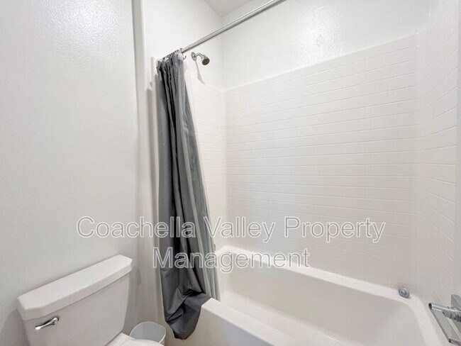 Building Photo - 76279 Cambridge Dr