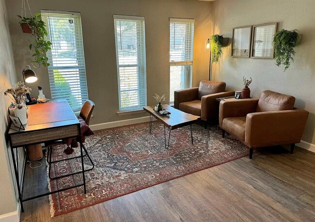 Building Photo - 7309 Broken Arrow Ln