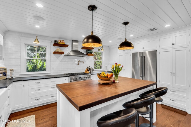 Building Photo - 1 Lennox Ave