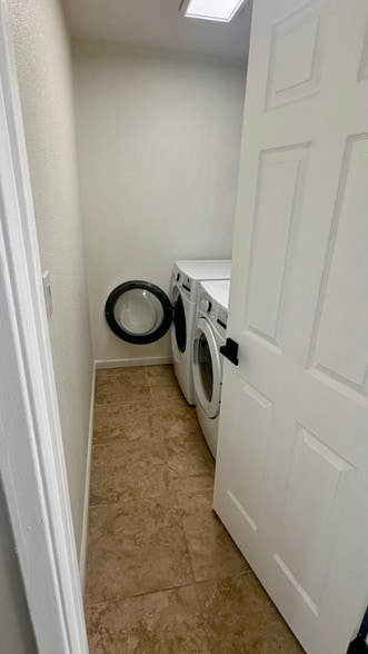 Building Photo - 7007 Hawaii Kai Dr