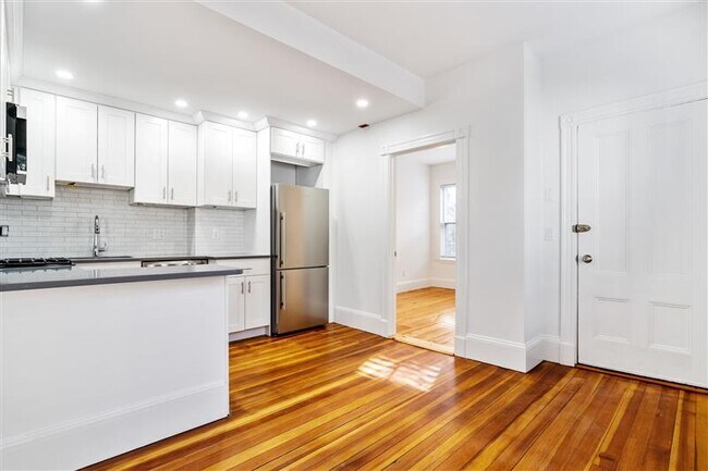 Building Photo - 34 Healey St