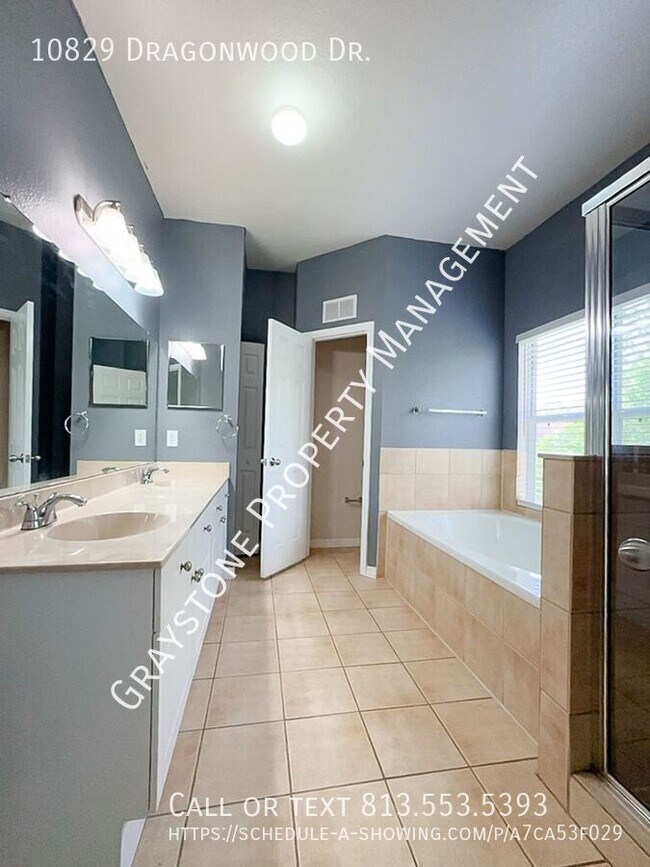 Building Photo - 10829 Dragonwood Dr