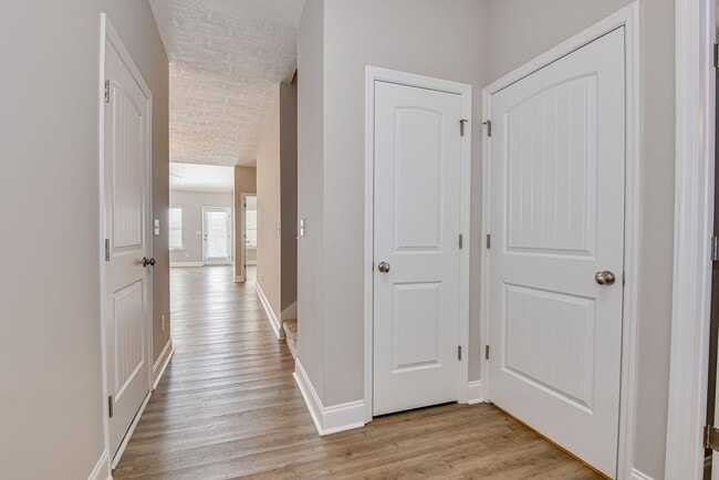 Building Photo - 2 Bed/ 2 Bath Townhome - 7 Minutes from Fort Gordon!