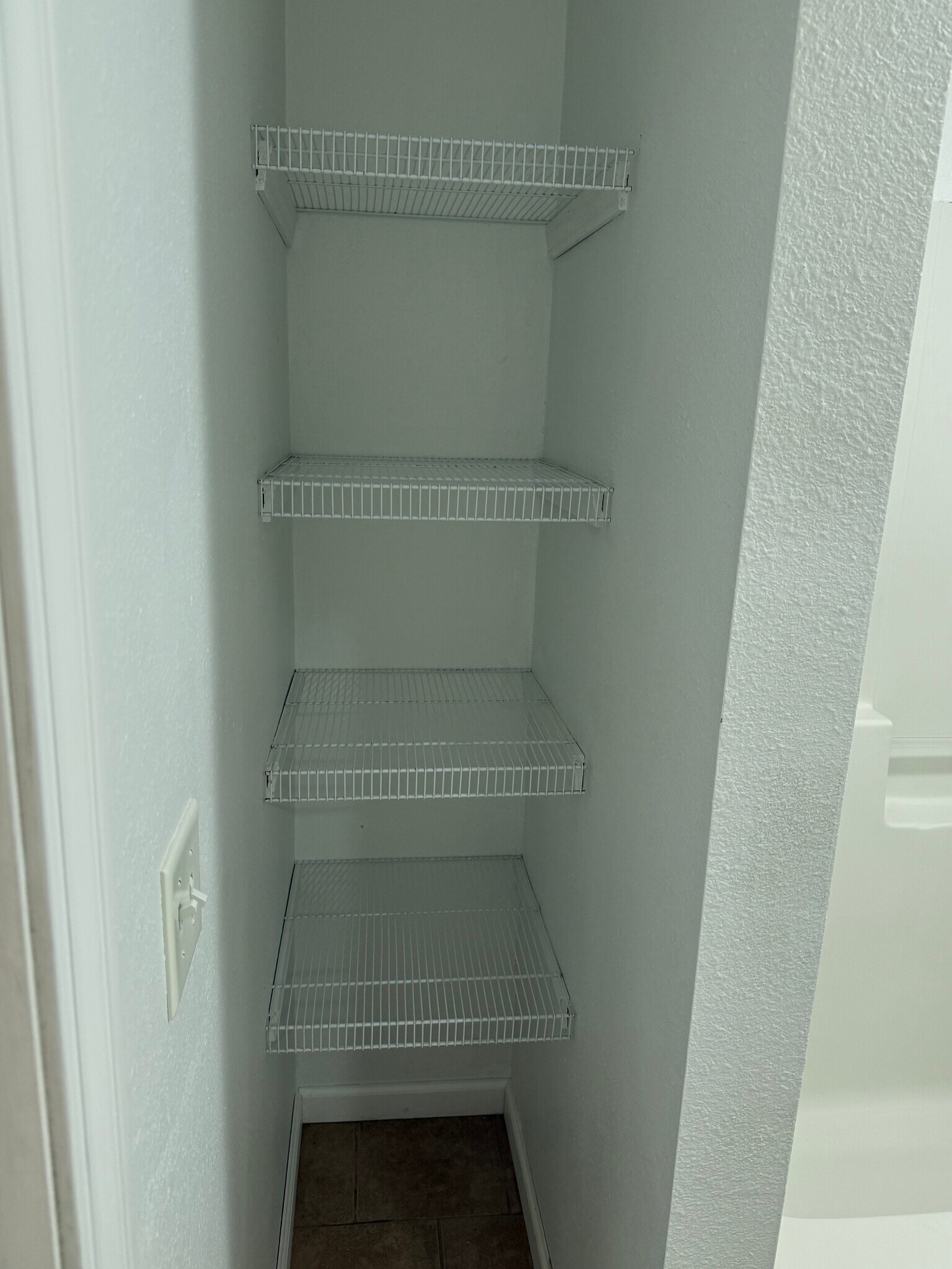 Building Photo - 805 4th St