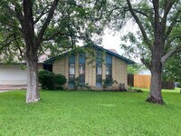 Building Photo - 209 Loesch Dr