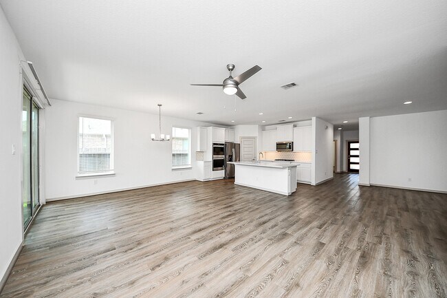 Building Photo - 3014 Jackmans Diamond