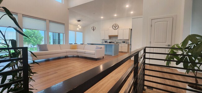 Building Photo - 2702 N Eagle St