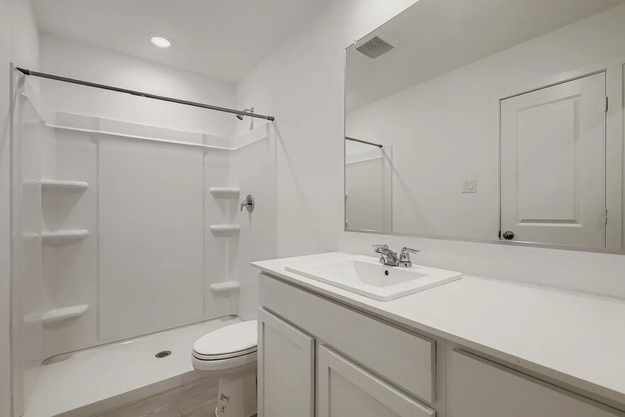 Building Photo - 904 Sandhill Crane Ln