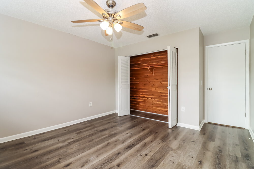 Building Photo - 7618 Summertree Ln