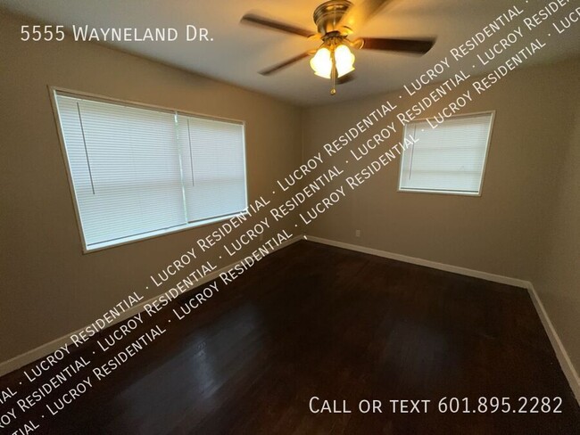 Building Photo - 5555 Wayneland Dr