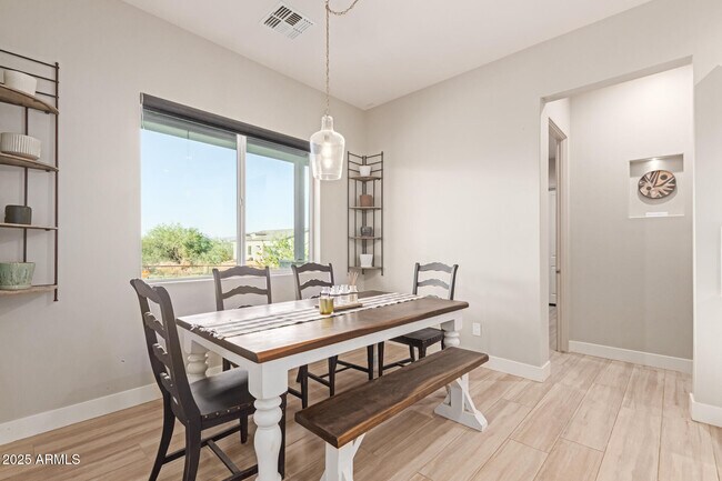 Building Photo - 17316 E Quail Track Rd