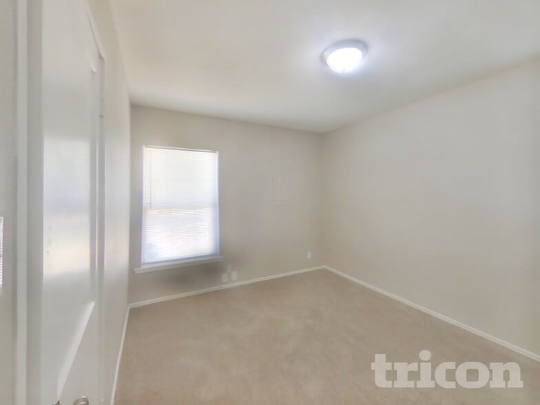 Building Photo - 423 Byrnes Dr