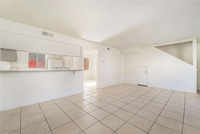 Building Photo - 233 N 18th St