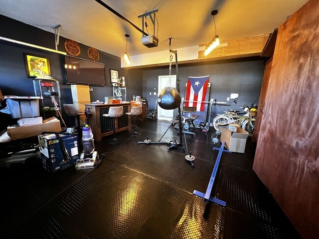 Building Photo - Immaculate 3, Bed, 2.5 Bath Home Minutes from the VA/NC Line