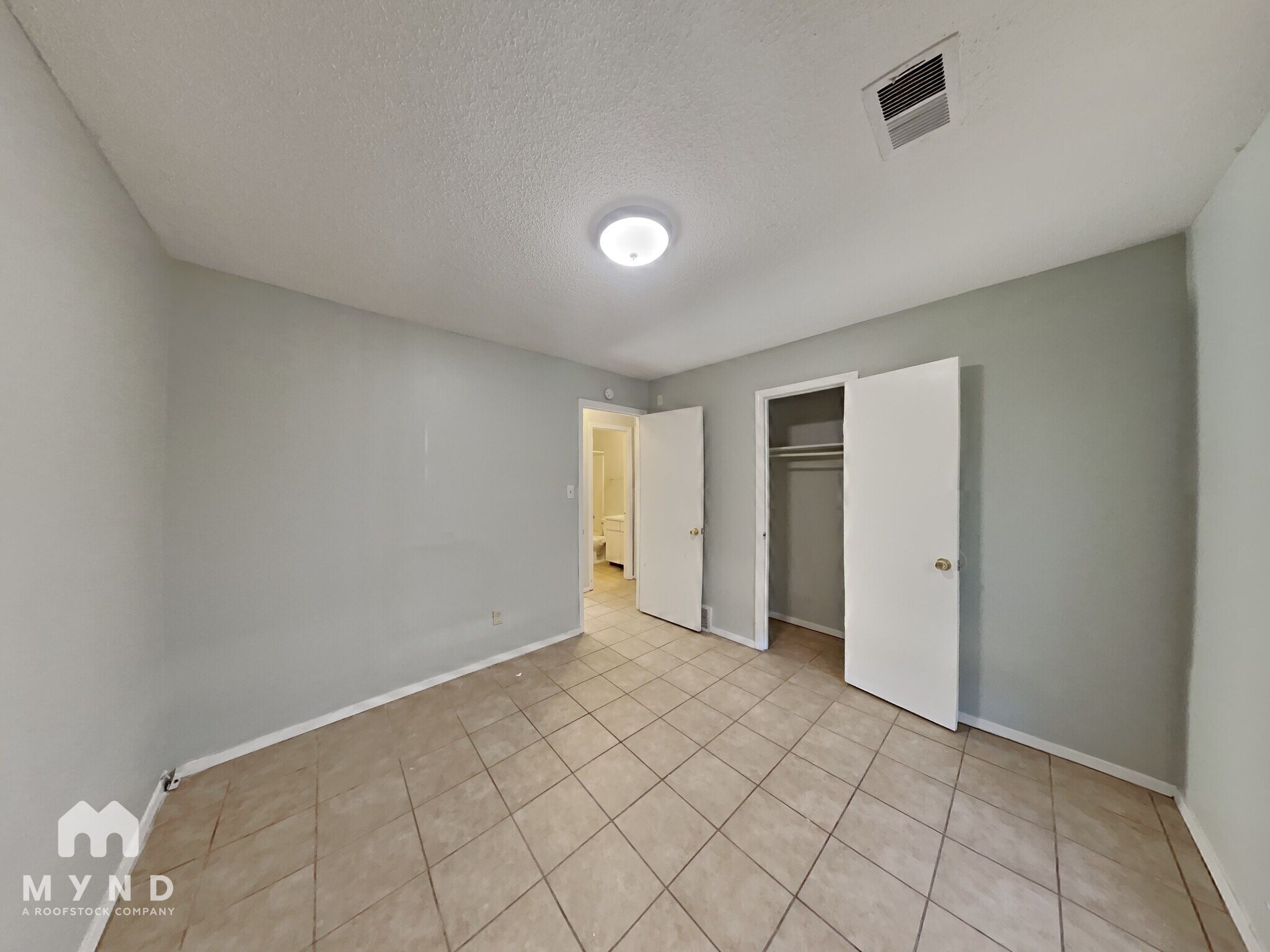 Building Photo - 3535 Laurel Cove