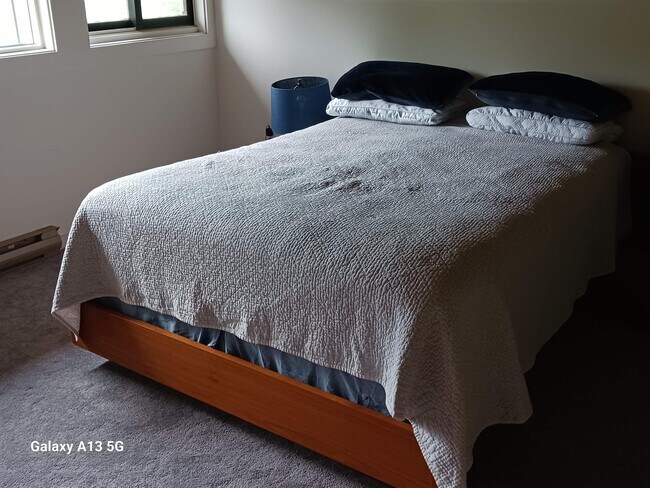 Building Photo - 114 Easterly Rd