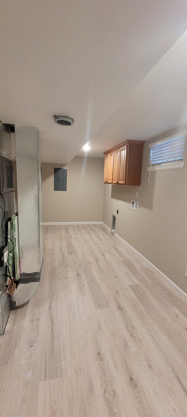 Building Photo - 403 28th Ave Ct