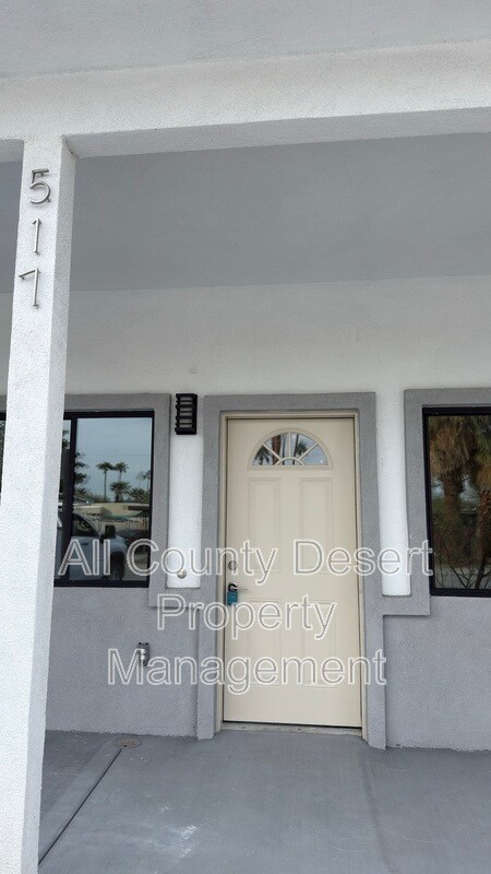 Building Photo - 517 S Mountain View Dr